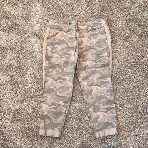 Torrid Crop Mid-Rise Pant